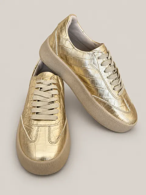 Zapatillas croco gold color Dorado en Arequipa